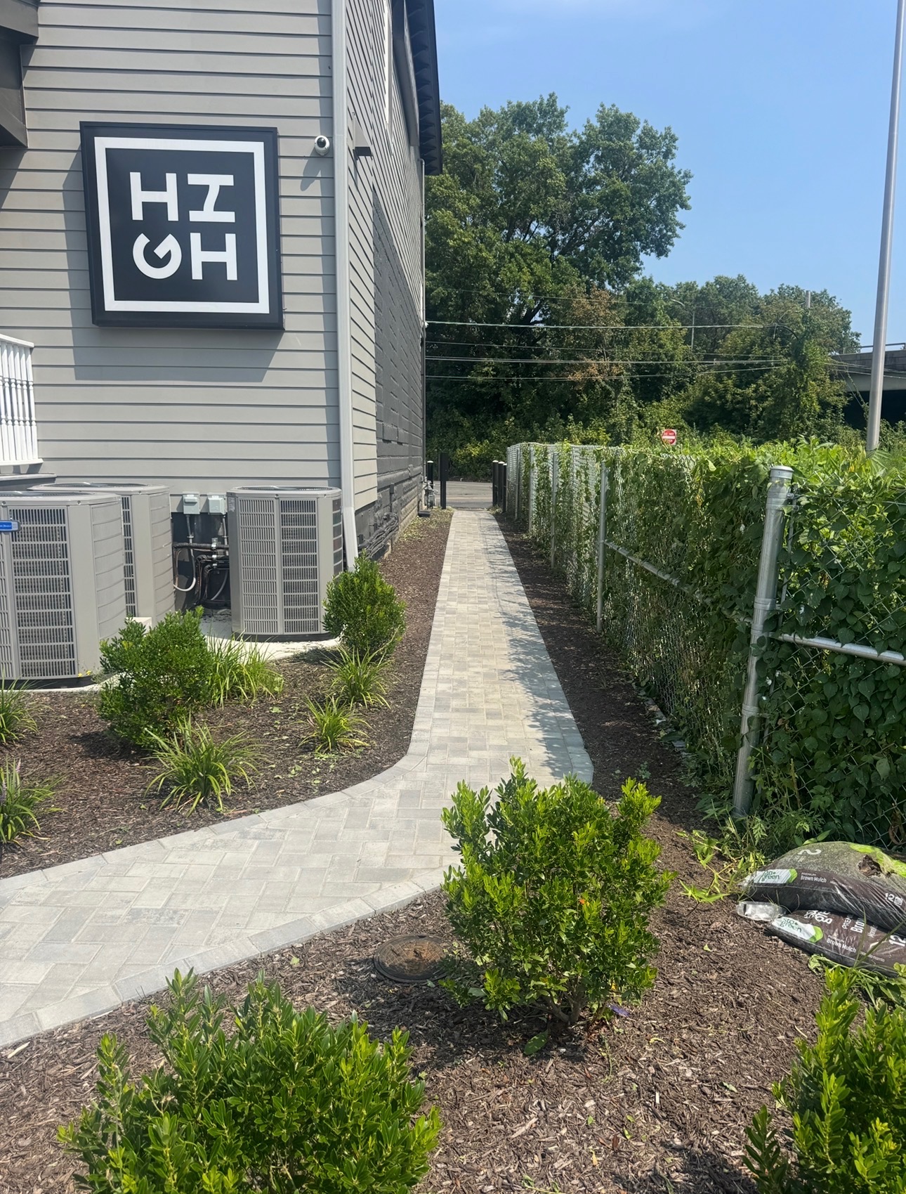 Clean paver edging Stratford CT