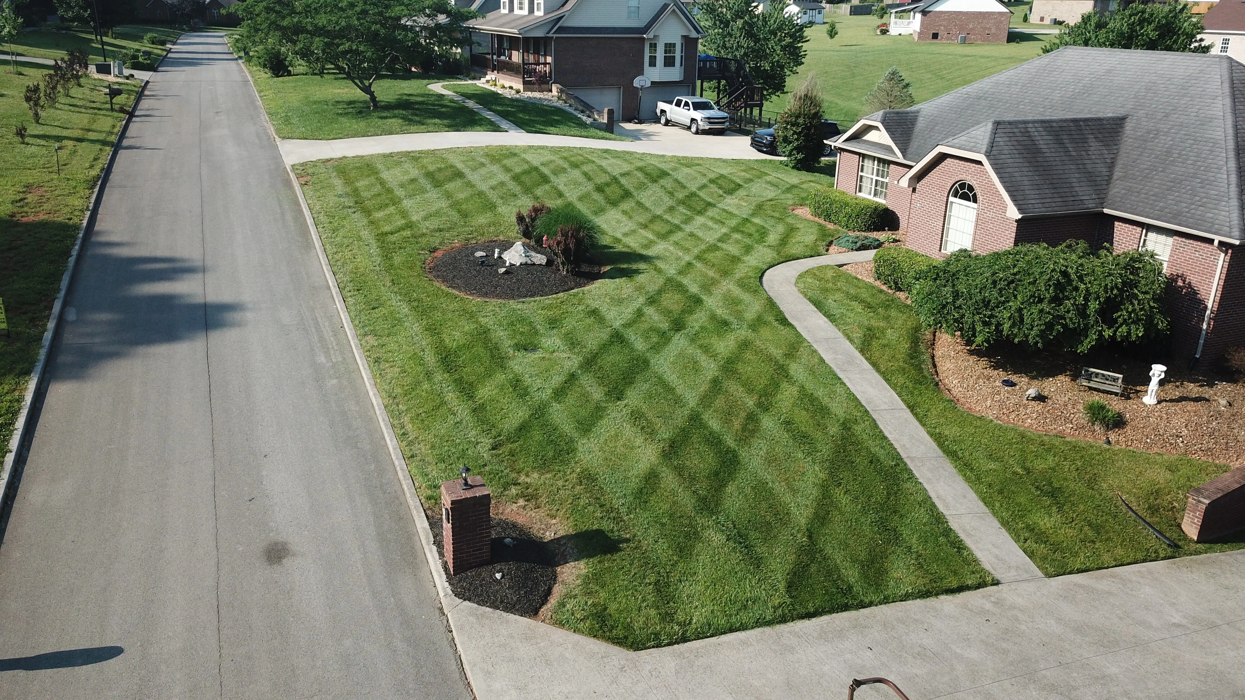 Diamond pattern lawn mowing Stratford CT